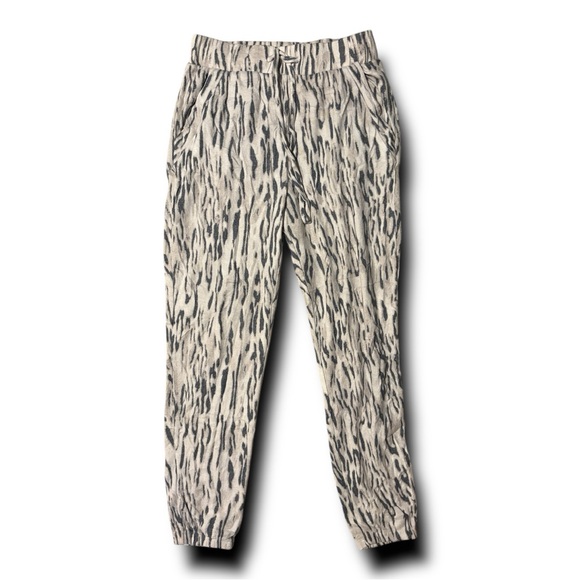 Express high waisted snow leopard jogger pants - Picture 1 of 4